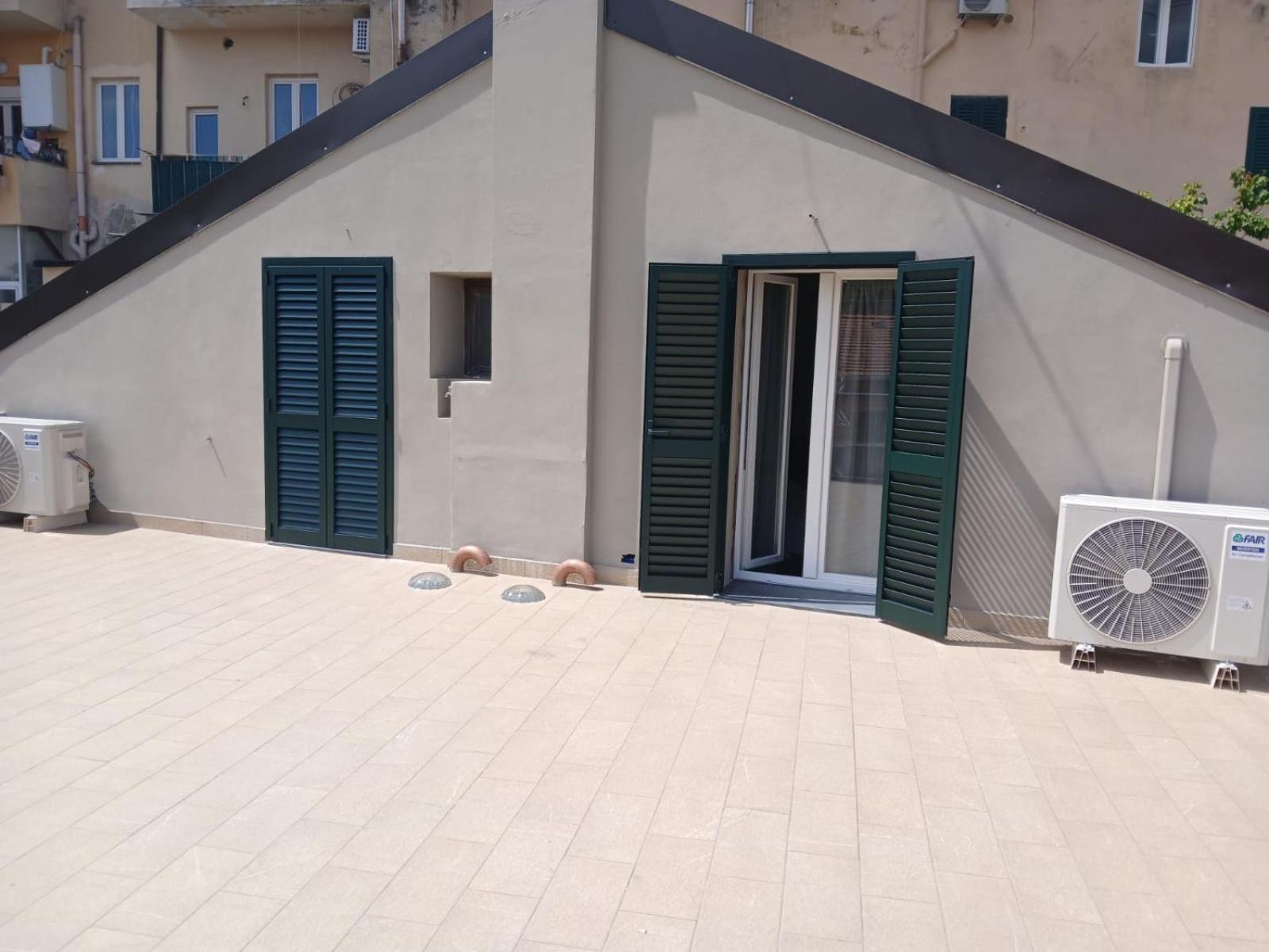 Casa N 1 Con Parcheggio Privato E Colonnina Ricarica Daire Livorno Dış mekan fotoğraf